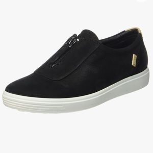 Ecco women’s Soft 7 zip size 40